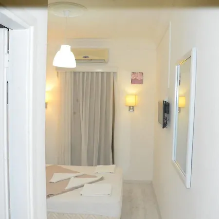 Tuna Butik Szálloda 2*