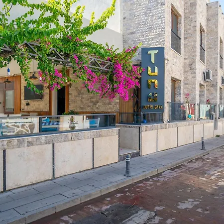 Tuna Butik 2* בודרום