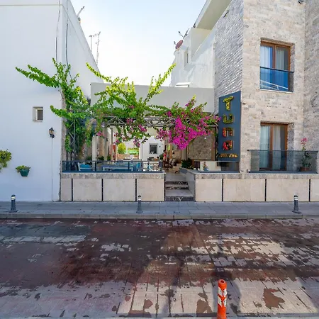 Tuna Butik בודרום